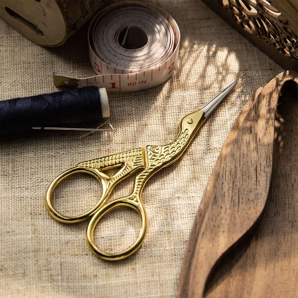 Vintage European Scissor With Customize Case Stainless Steel Personalized Engraved Name Scissor Wood Box for Cross Stitch Cutting Embroidery Sewing Handcraft Craft Art Work DIY Tool Needlework