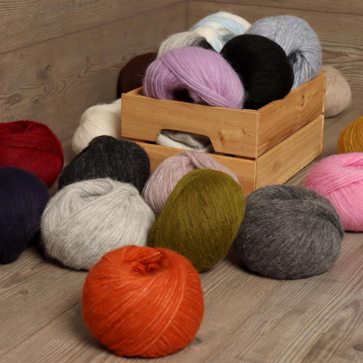 Pullu - Baby Alpaca Merino Wool Yarn Set of 3 Skeins (150 Grams) Worsted Weight - Sourced Directly from Peru - Heavenly Soft and Perfect for Knitting and Crocheting (Charcoal Gray)