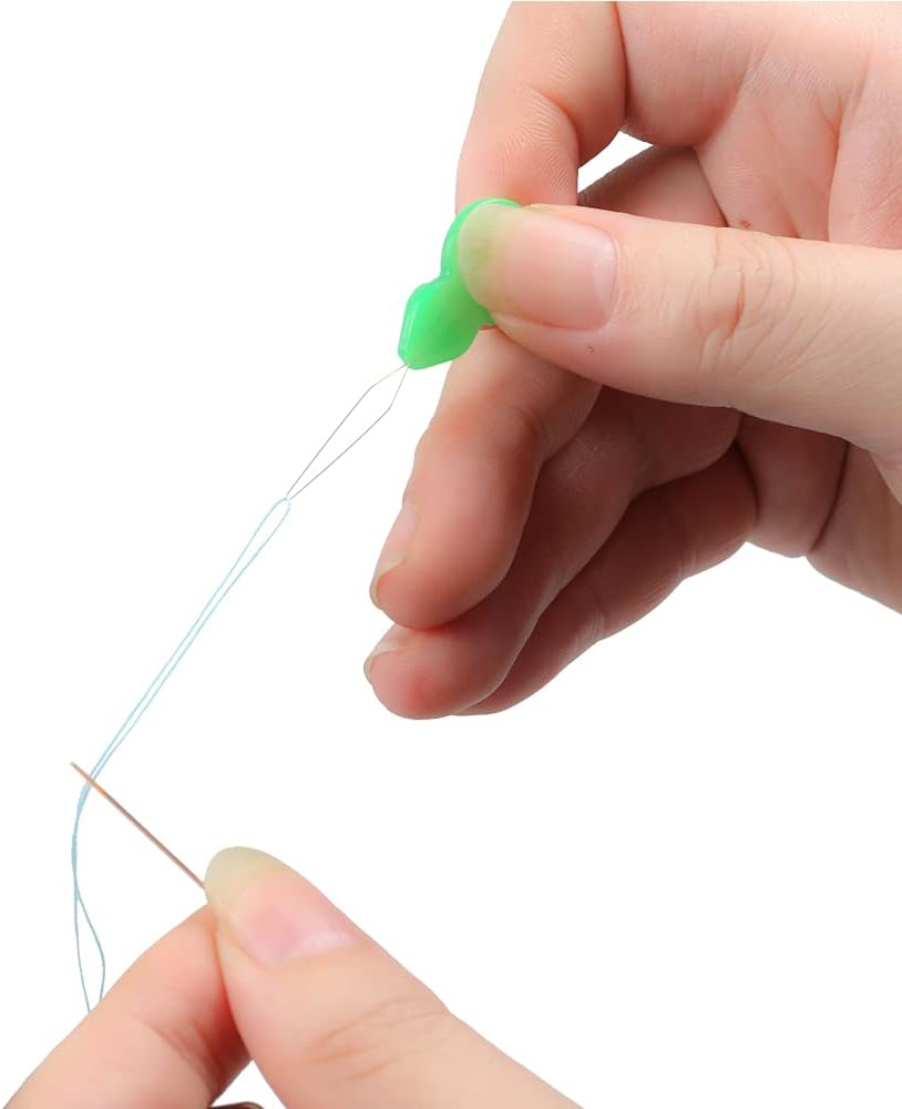 Eketirry Plastic Needle threaders, 20Pcs Needle Threader Hand Machine Sewing Tool for Sewing Crafting, Knitting Craft, Quilting, DIY Art, Color Random (20)