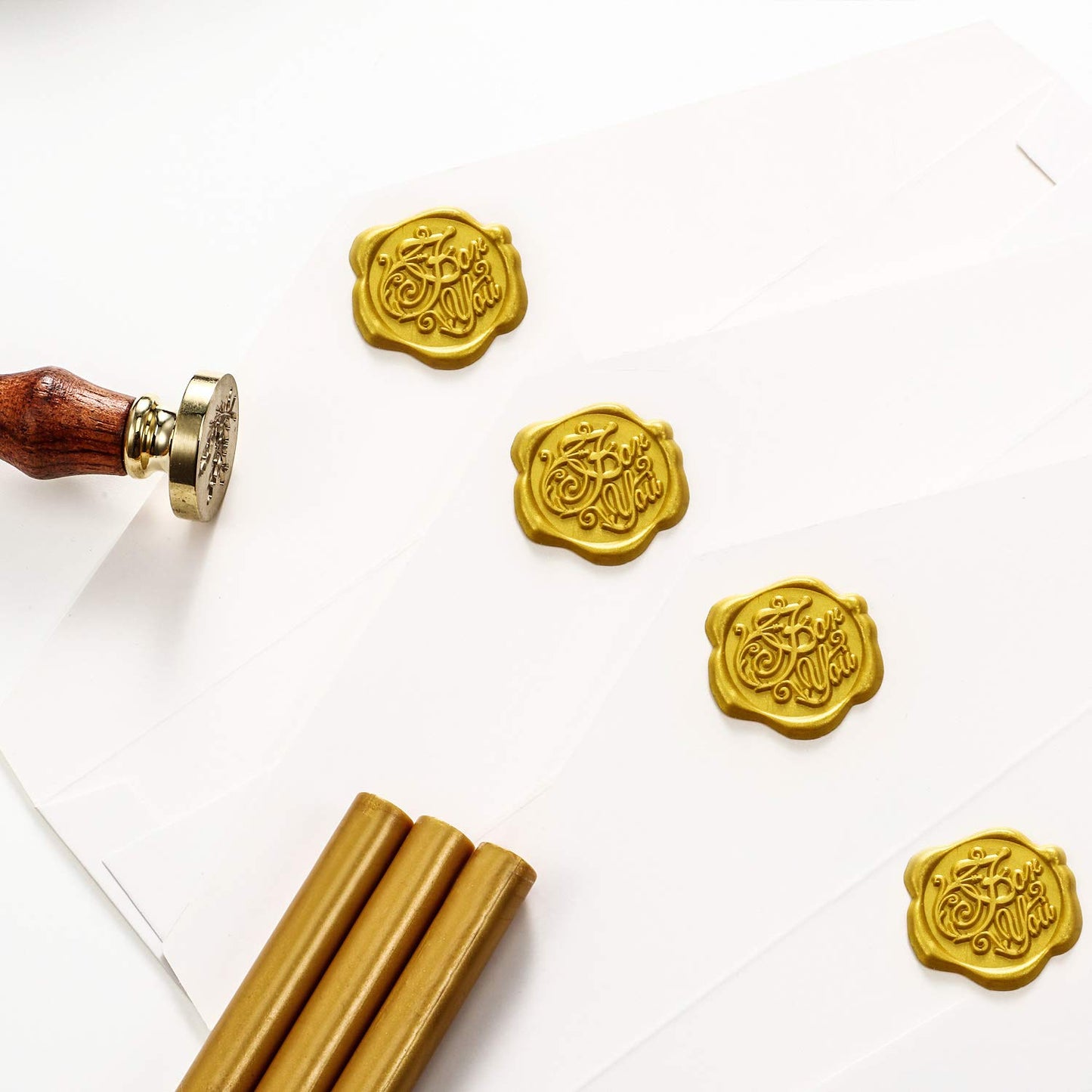 Nuanchu 15 Pcs Glue Gun Sealing Wax Sticks Retro Vintage Wax Sticks for Seal Stamp and Letter for Wedding Invitations Card Envelope Christmas Holiday Gift Ideas(Gold)