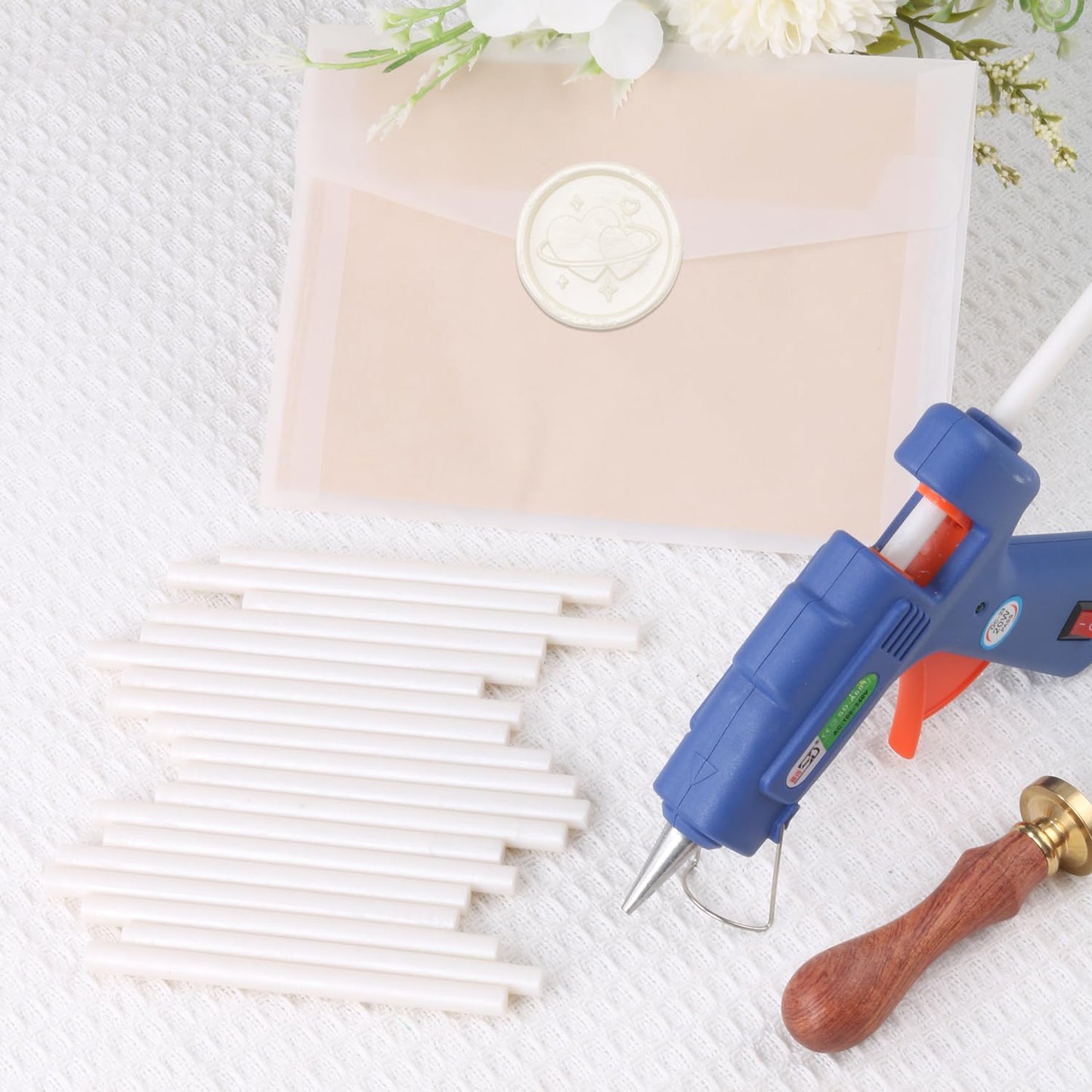 Pearl White Sealing Wax Sticks, WASOHLING 20Pcs Glue Gun Wax Seal Sticks for Wax Seal Stamp, White Wax Seals for Christmas Wedding Invitation Envelope Letter Seals, Craft Adhesive (Mini Size)