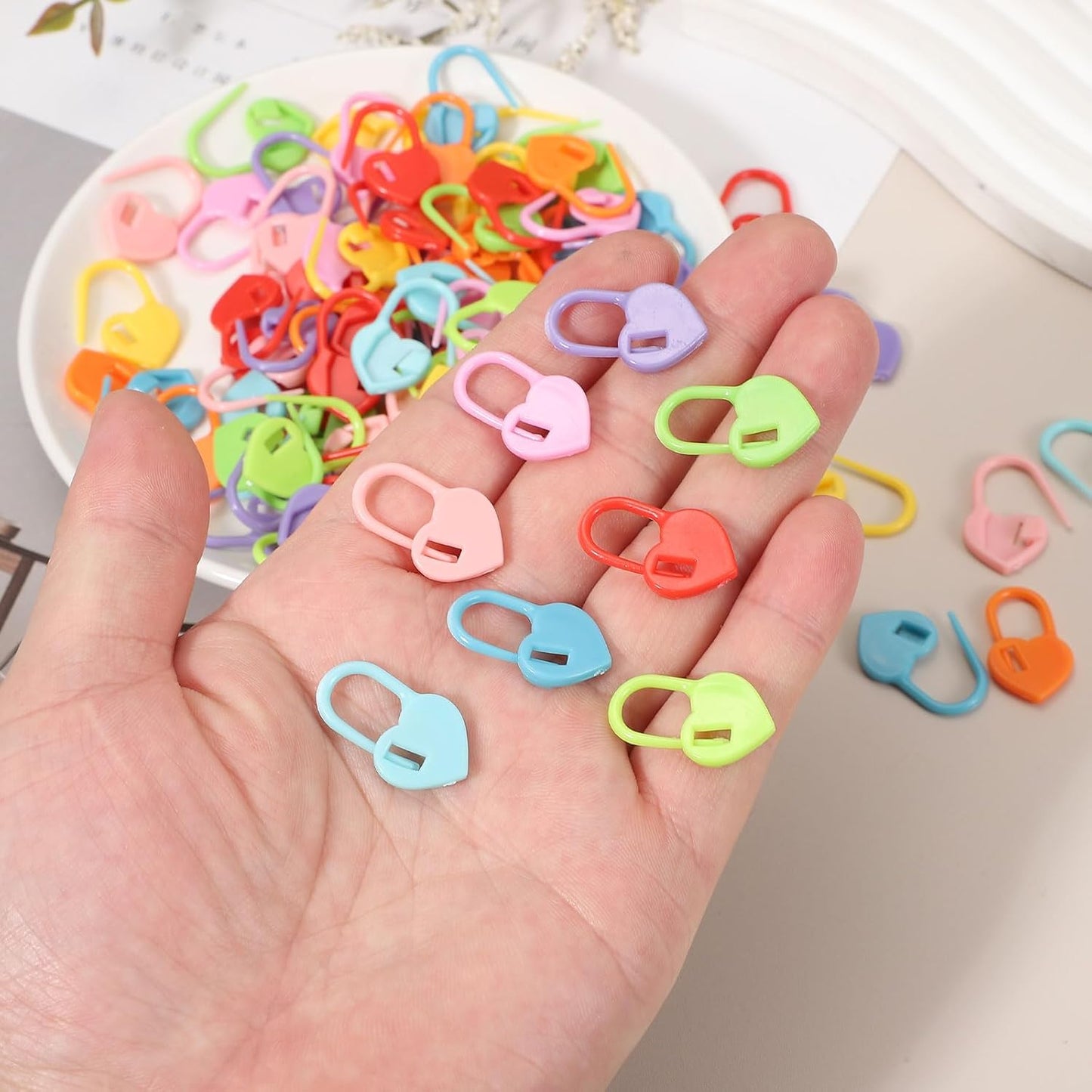 uxcell 400pcs Stitch Markers for Crocheting, Heart Shaped Crochet Marker Needle Clip Counter for Knitting Clothing Tag DIY Craft,Purple
