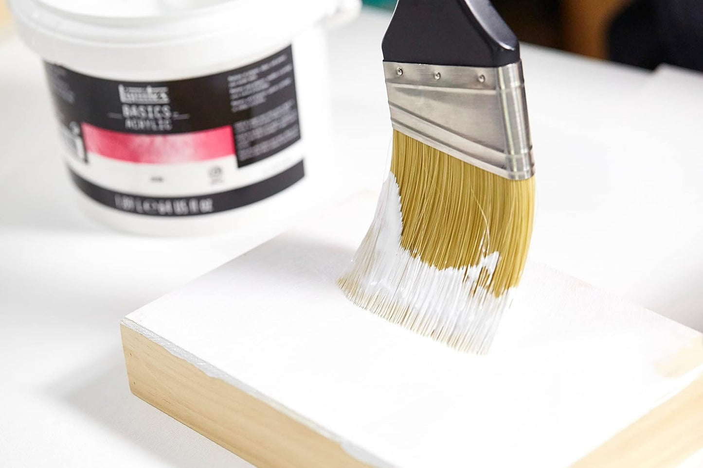 Liquitex BASICS Gesso Surface Prep Medium, 250ml (8.4-oz) Tube, White