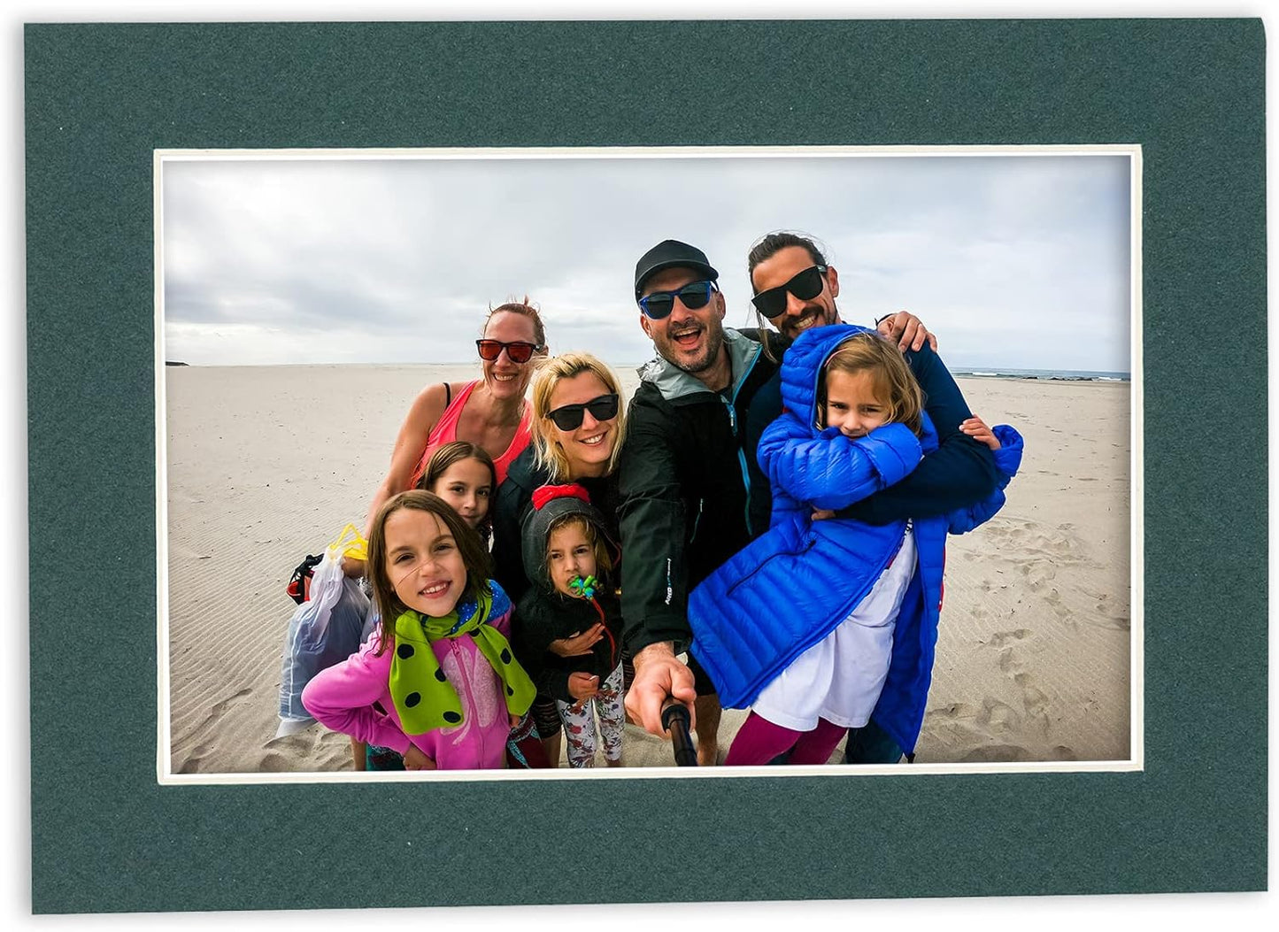 Pack of 25 Acid Free 11x14 Mats Bevel Cut for 8.5x11 Photos - Forest Green Precut Matboards With Backing Boards and Clear Photo Mat Bags For Pictures, Photos, Framing - 4-ply Thickness