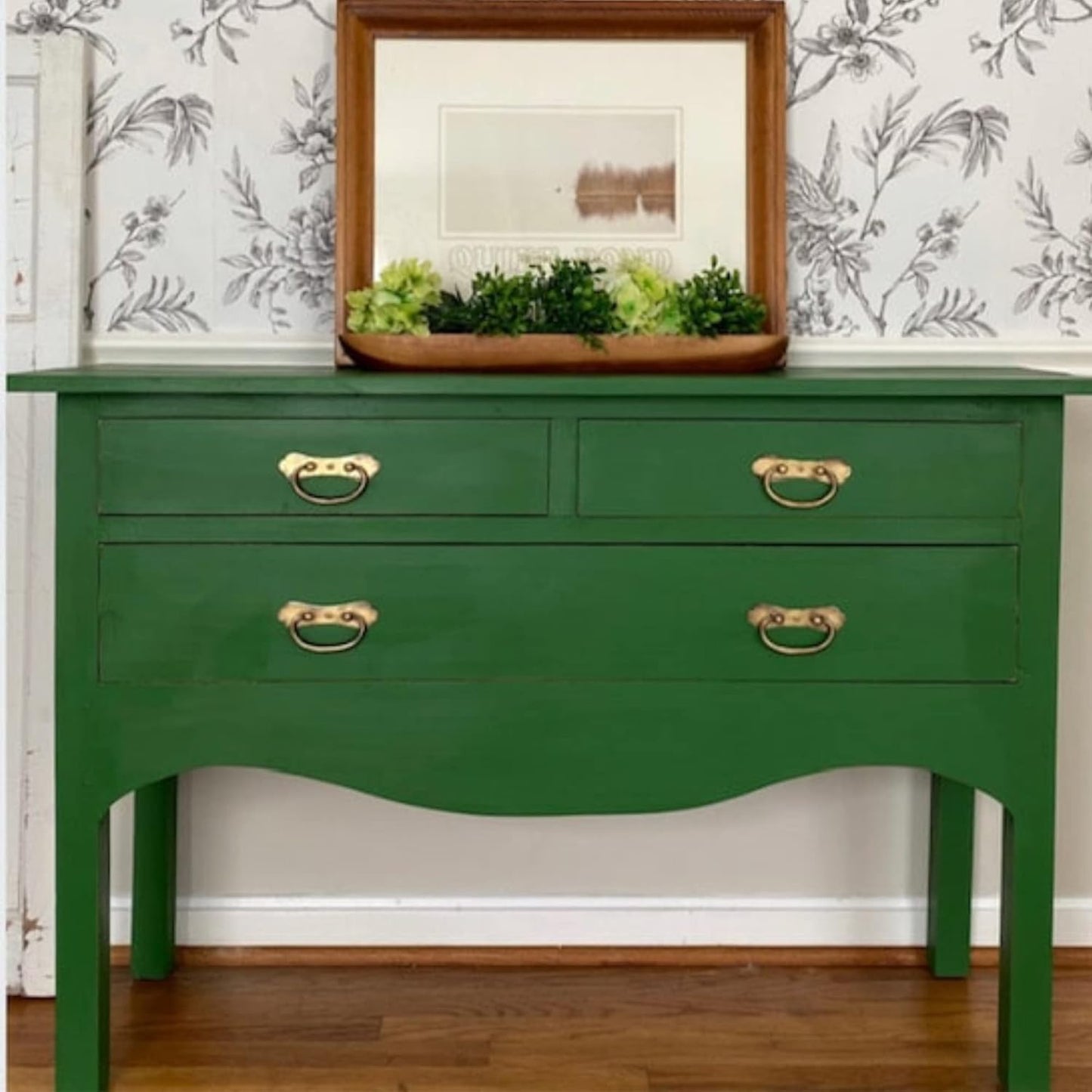 Dixie Belle Paint Company Chalk Finish Furniture Paint - Evergreen (8oz) - Matte Bold Green Chic Chalk Mineral DIY Furniture Paint