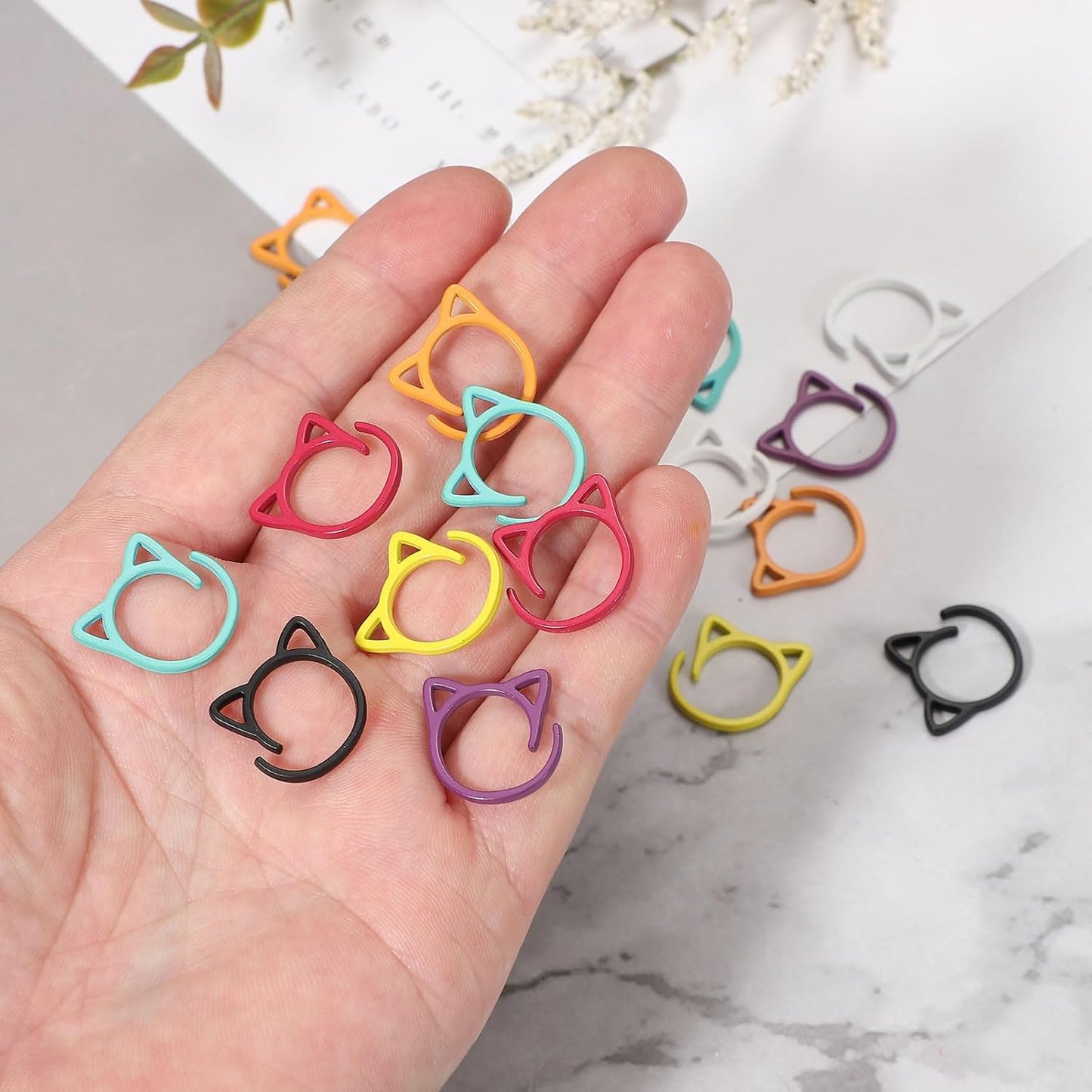 uxcell 50pcs Stitch Markers, Spiral Stitch Markers Crochet Needle Clip Counter Knit Ring Crochet Locking Sewing Accessories for DIY Handcraft Knitting and Crocheting, Lake Blue