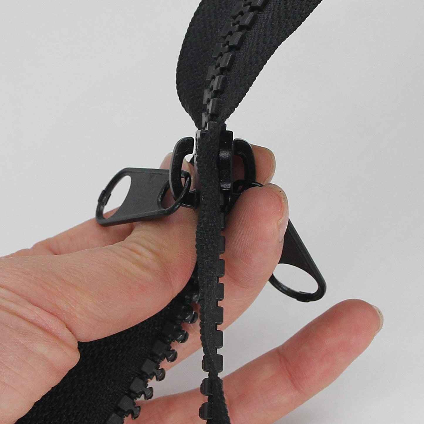 Leekayer 2PCS #10 84 cm Heavy Duty Zippers for Sewing Separating Large Plastic Zippers Black Tape with Double Pull Tab Slider, Sleeping Bag, Boat, Canvas, Cover, Trampoline, Dog Bed,Tent (33" 2pcs)