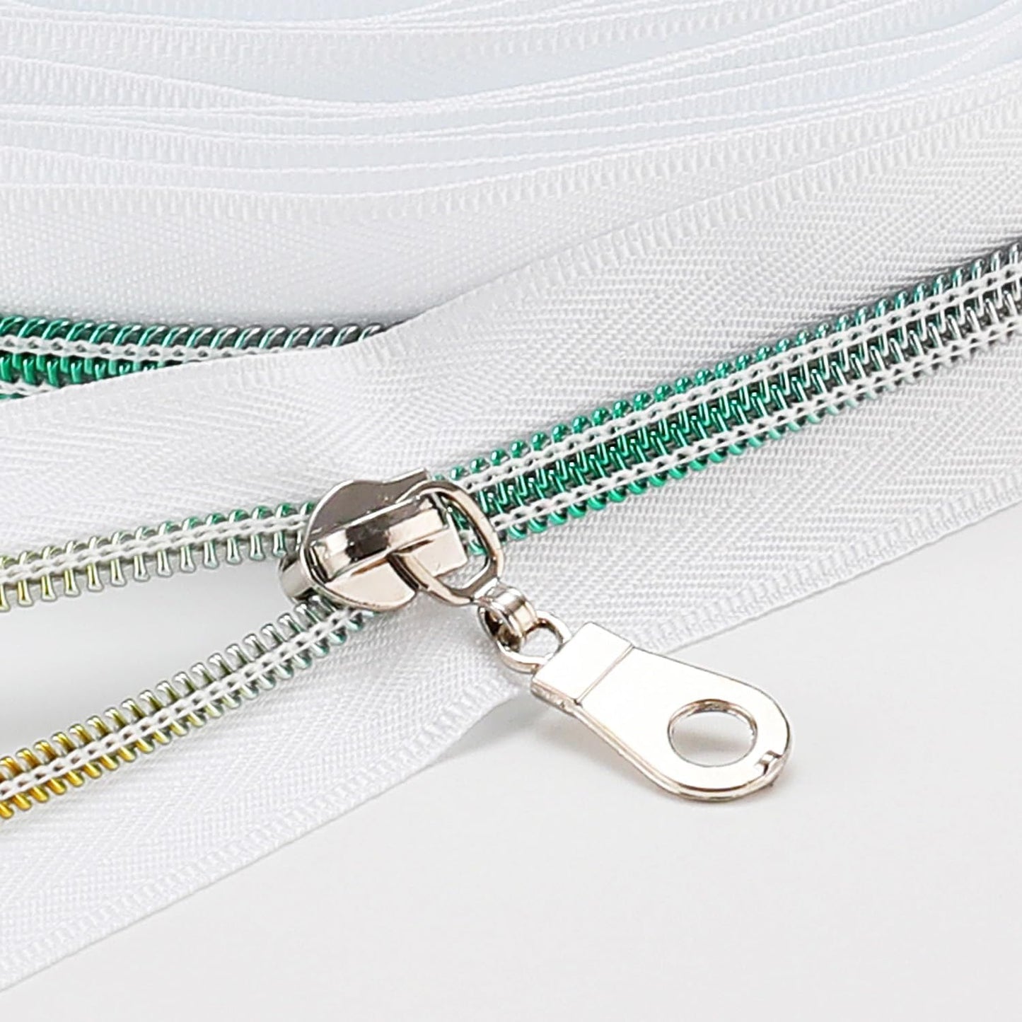 Sawoake 10 Yards Bulk Zipper(#5), White Nylon Coil Zipper with Colorful Teeth by The Yards, Replacement Sewing Zipper with 10PCS Zipper Sliders for DIY Sewing Craft Bags(#5 Colorful White)