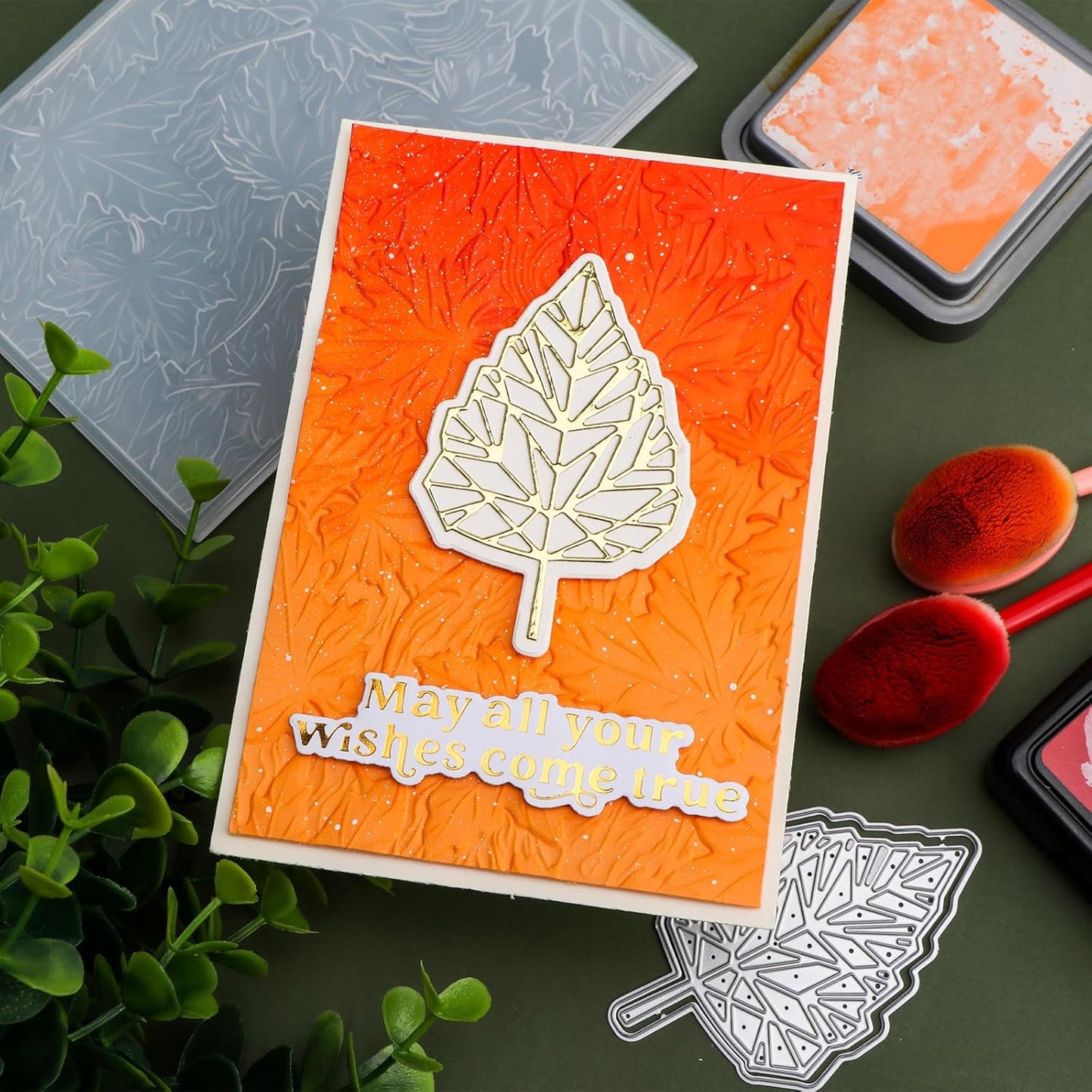 BAOFALI 3D Autumn Theme Plastic Embossing Folders Maple Leaf for DIY Scrapbooking Photo Album Card Paper Craft Decoration for Card Making,Embossing Template Paper Card Embossing Stencil