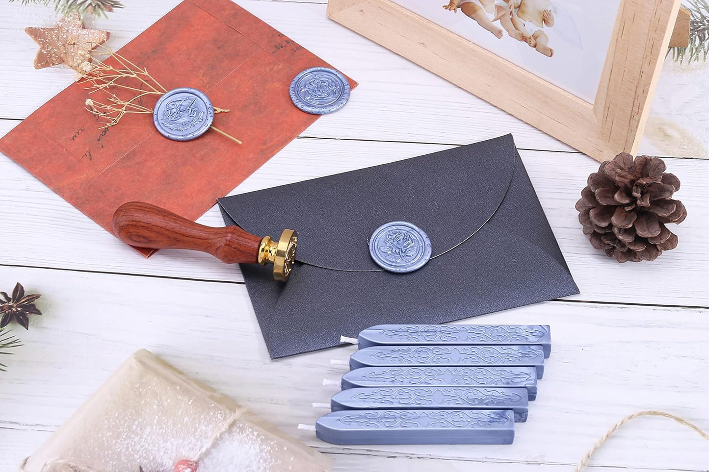 Yoption 5 Pieces Metallic Blue Sealing Wax Sticks, Antique Totem Fire Manuscript Wax Seal Sticks with Wicks for Wax Seal Stamp (Metallic Blue)
