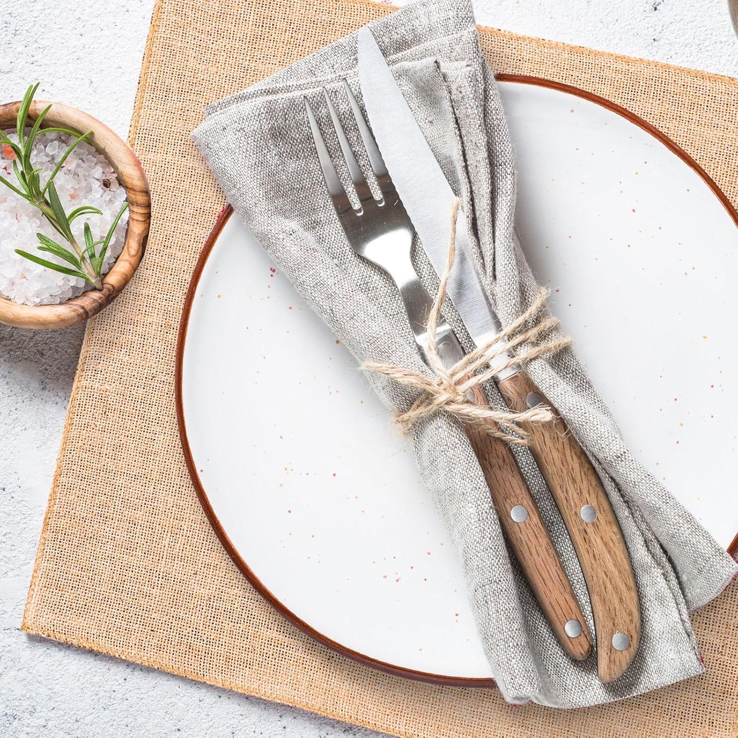 Preboun 5 Pcs Burlap Squares Multipurpose Natural Burlap Placemats Bulk for Farmhouse Home Party Wedding Table Cover Centerpieces Craft Supplies(20 Inch)