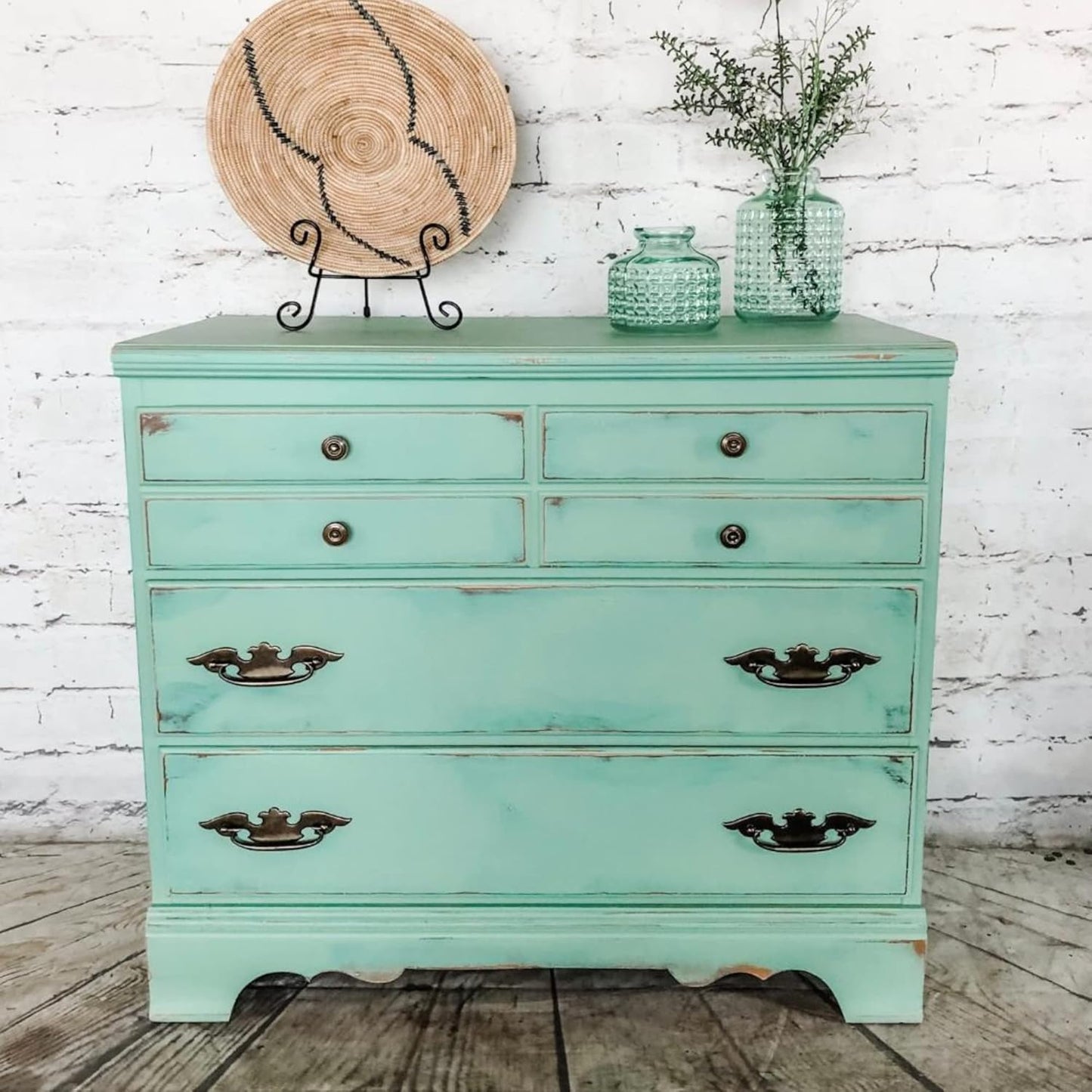 Dixie Belle Paint Company Chalk Finish Furniture Paint - Mint Julep (8oz) - Matte Mint Green Chic Chalk Mineral DIY Furniture Paint