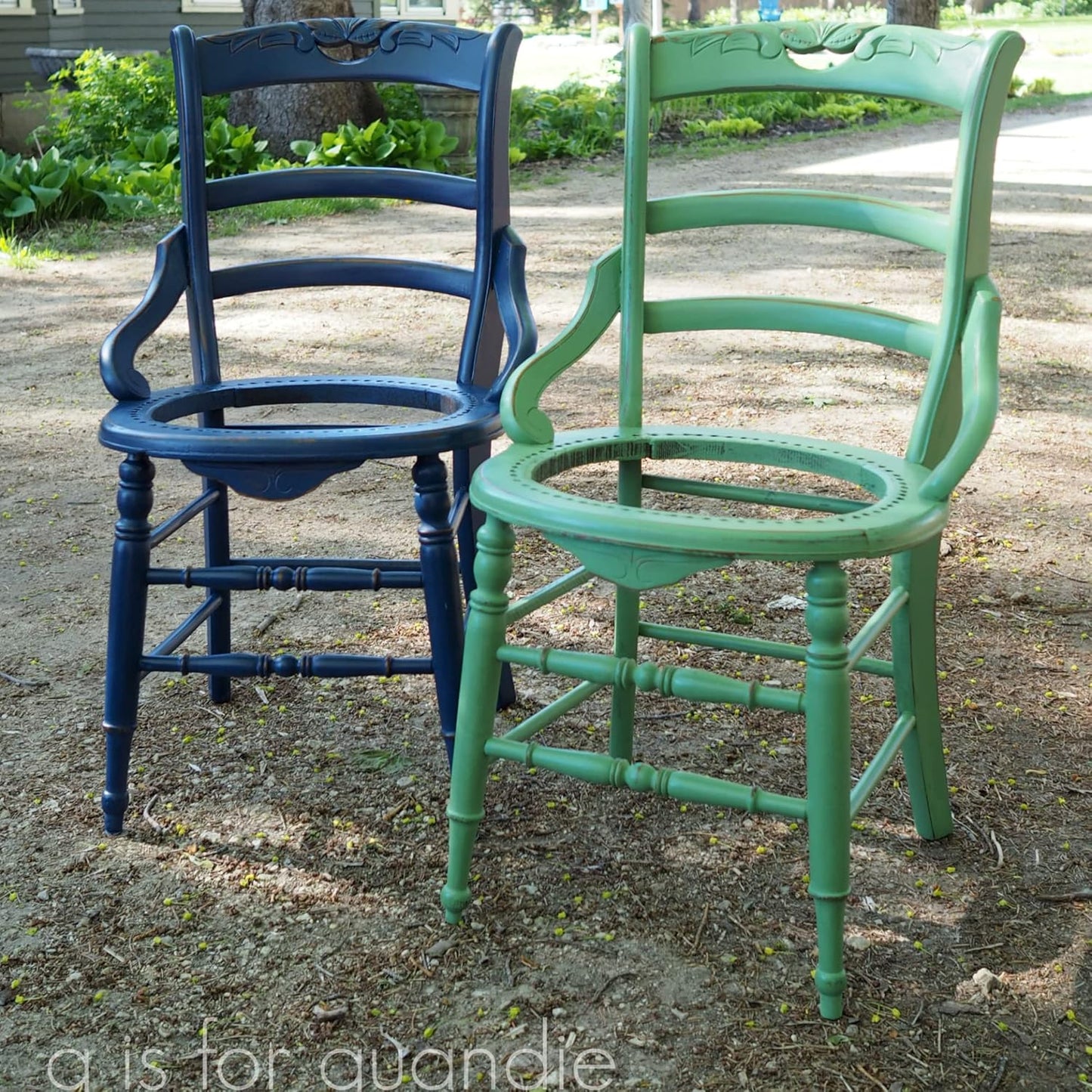 Dixie Belle Paint Company Chalk Finish Furniture Paint - Kudzu (4oz) - Matte Natural Green Chic Chalk Mineral DIY Furniture Paint